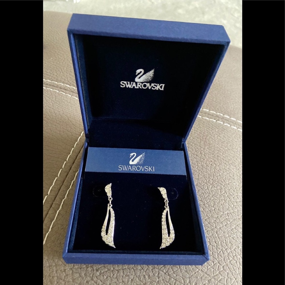 Swarovski NIB 959296 swoop earrings